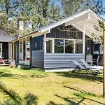 Sora - 2km From The Sea By Interhome *