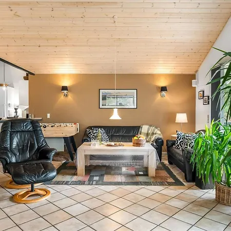 Dom wakacyjny Sora - 2km From The Sea By Interhome *